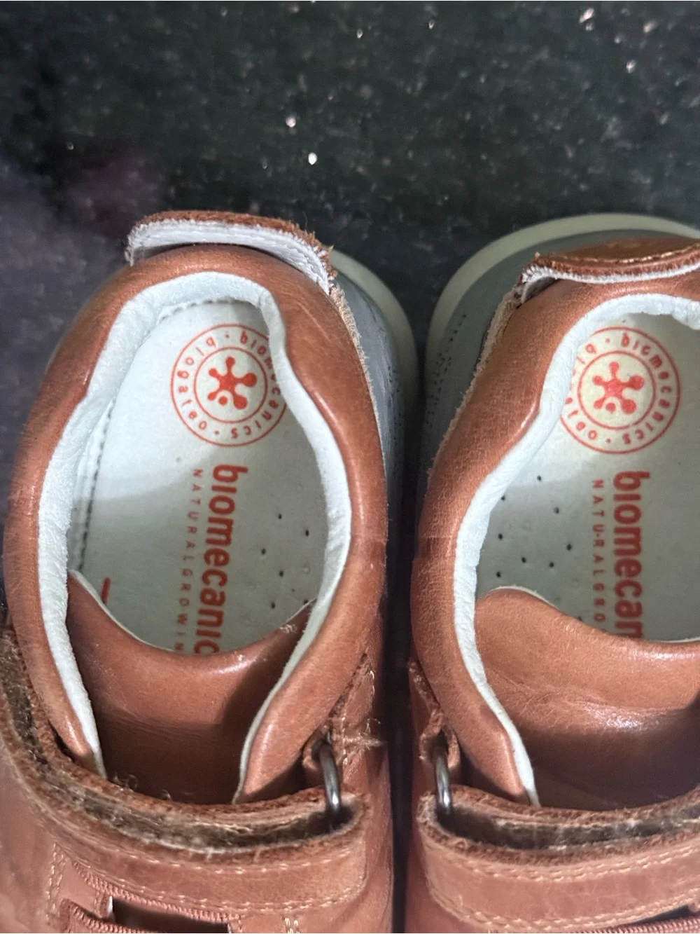 Biomecanics Kids Leather Hook-and-Loop Sneakers in Rust Brown size 22/ or 6 - Picture 7 of 10